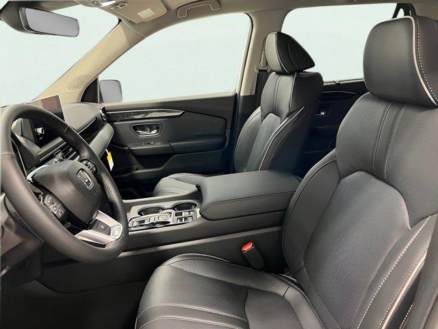 new 2025 Honda Pilot car