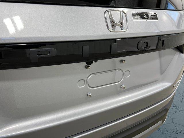 new 2025 Honda Pilot car