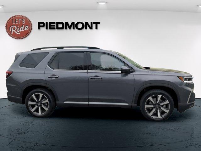 new 2025 Honda Pilot car