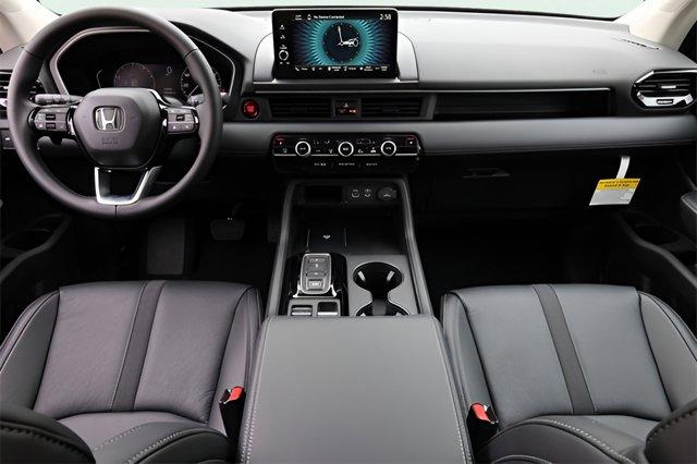 new 2025 Honda Pilot car