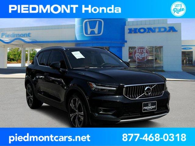 used 2020 Volvo XC40 car, priced at $29,450