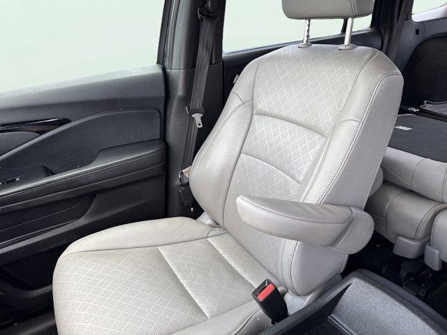 used 2022 Honda Passport car, priced at $31,950