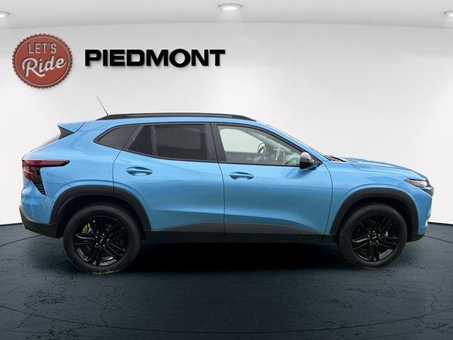 used 2025 Chevrolet Trax car, priced at $25,450