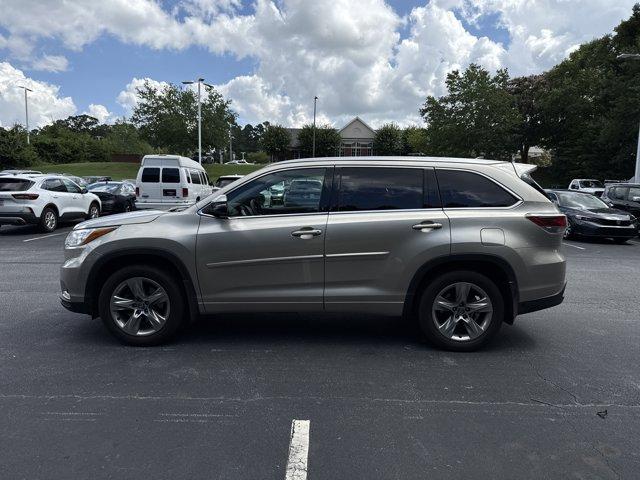 used 2016 Toyota Highlander car