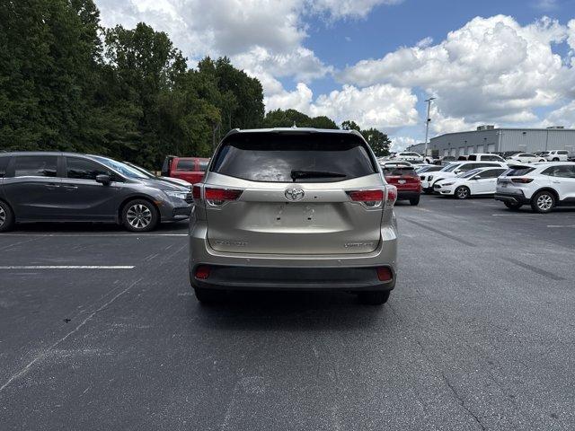 used 2016 Toyota Highlander car