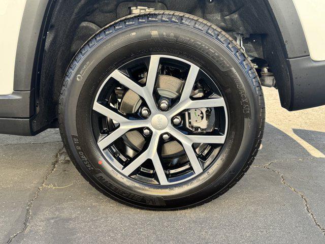 new 2025 Jeep Grand Cherokee car, priced at $52,340