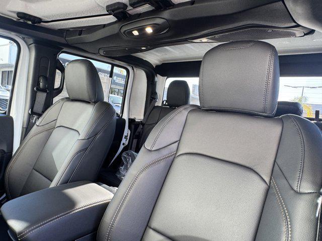 new 2025 Jeep Gladiator car, priced at $48,090