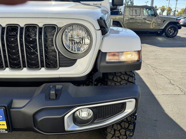 new 2025 Jeep Gladiator car, priced at $48,090