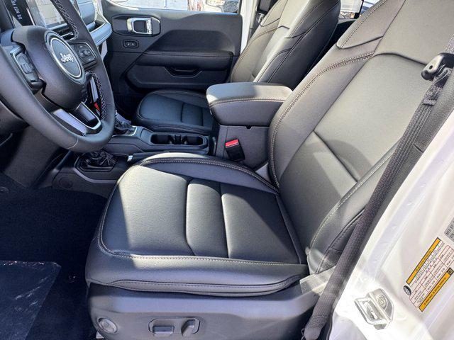 new 2025 Jeep Gladiator car, priced at $48,090