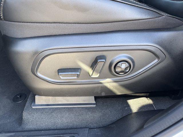 new 2025 Jeep Grand Cherokee car, priced at $47,660