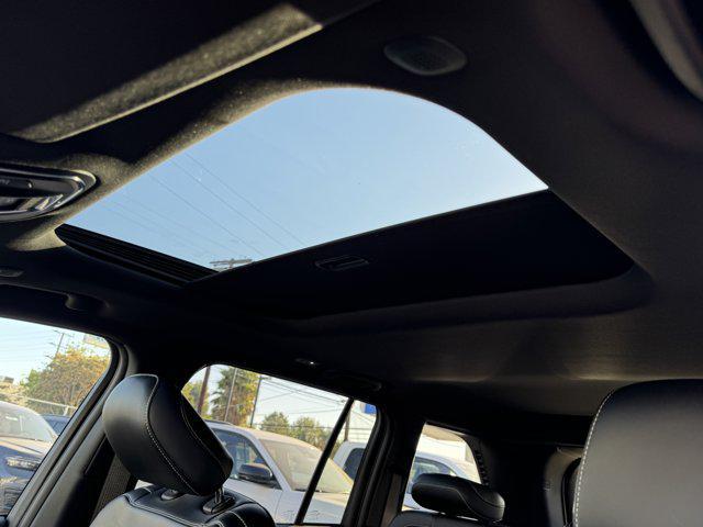 new 2025 Jeep Grand Cherokee car, priced at $47,660