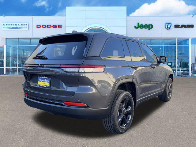 new 2025 Jeep Grand Cherokee car, priced at $45,675