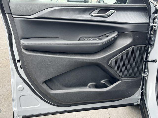 new 2025 Jeep Grand Cherokee car, priced at $46,225