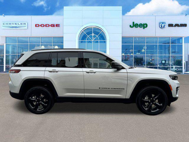 new 2025 Jeep Grand Cherokee car, priced at $46,225