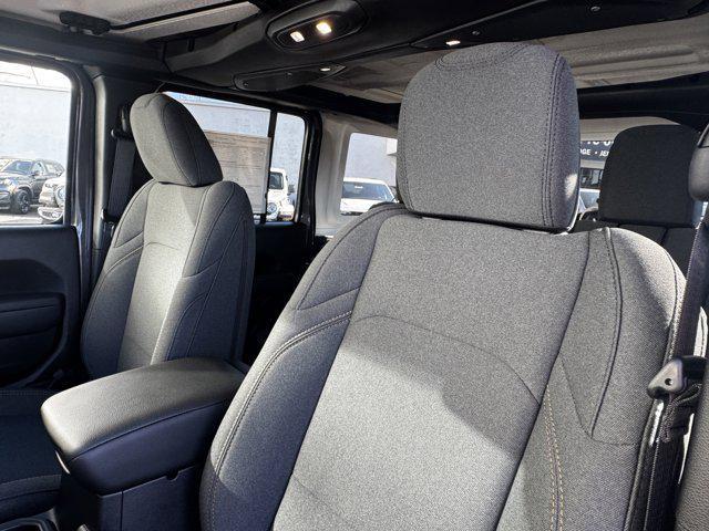 new 2025 Jeep Wrangler car, priced at $55,001