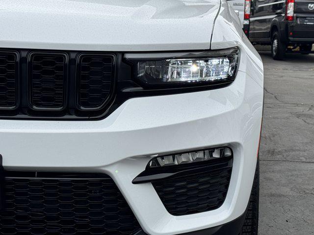 new 2025 Jeep Grand Cherokee car, priced at $47,625