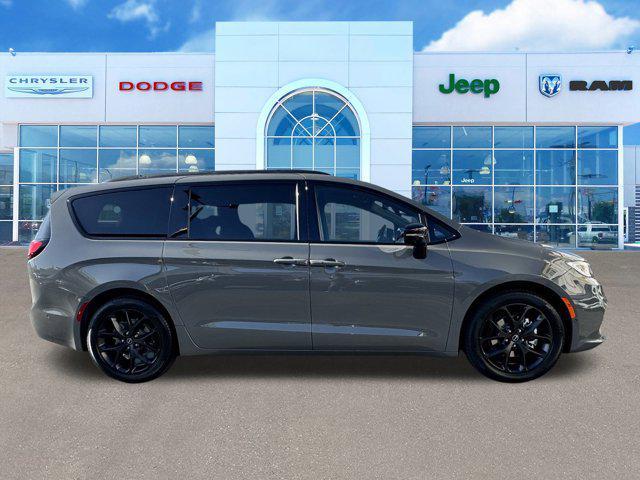 new 2025 Chrysler Pacifica car, priced at $53,340