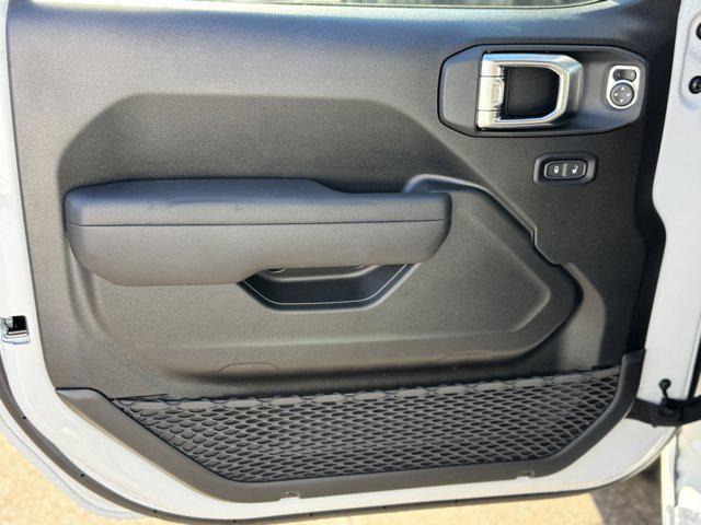 new 2025 Jeep Wrangler car, priced at $44,370