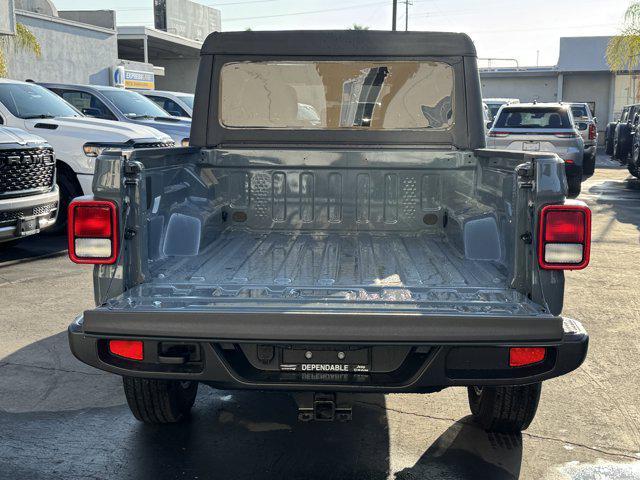 new 2025 Jeep Gladiator car, priced at $44,280