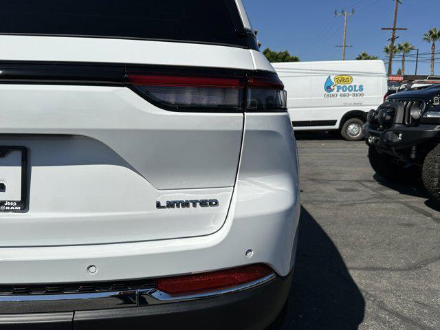 new 2023 Jeep Grand Cherokee car, priced at $44,160