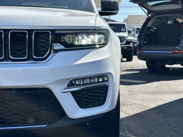 new 2023 Jeep Grand Cherokee car, priced at $44,160