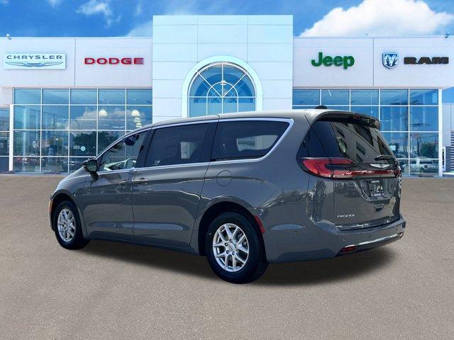 new 2024 Chrysler Pacifica car, priced at $45,190