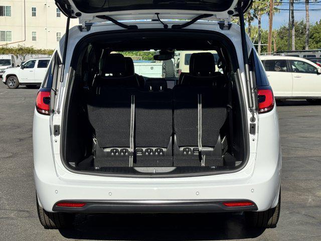 new 2025 Chrysler Pacifica car, priced at $52,845