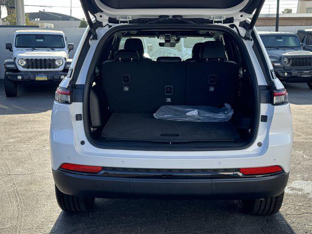 new 2025 Jeep Grand Cherokee car, priced at $47,660