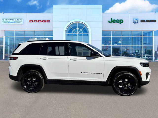 new 2025 Jeep Grand Cherokee car, priced at $47,780