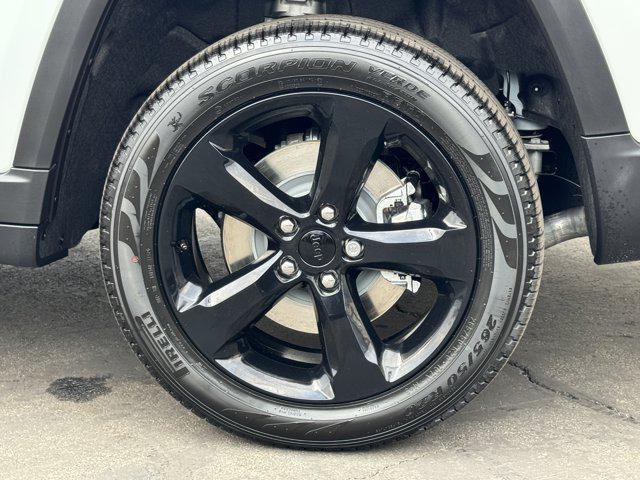 new 2025 Jeep Grand Cherokee L car, priced at $55,985