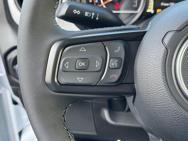 new 2025 Jeep Wrangler car, priced at $48,670
