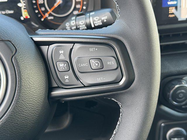 new 2025 Jeep Wrangler car, priced at $48,670