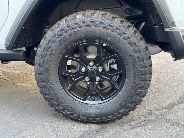 new 2025 Jeep Wrangler car, priced at $48,670
