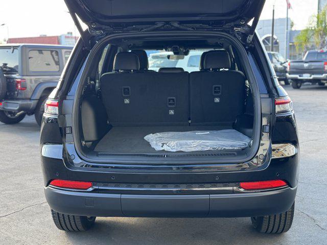 new 2025 Jeep Grand Cherokee car, priced at $48,220