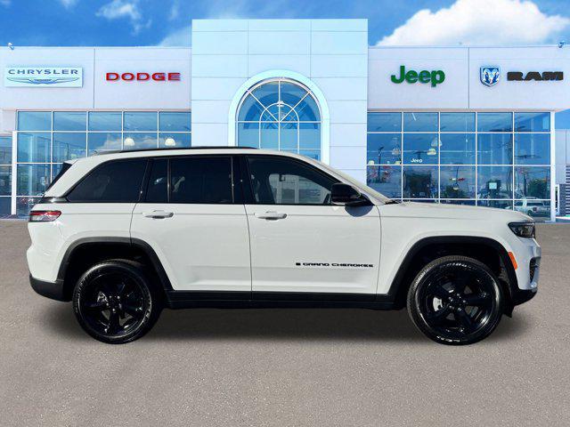 new 2025 Jeep Grand Cherokee car, priced at $46,775