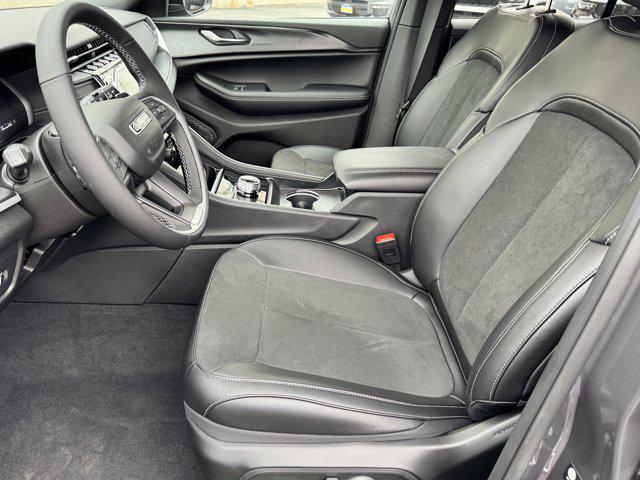 new 2025 Jeep Grand Cherokee car, priced at $46,365