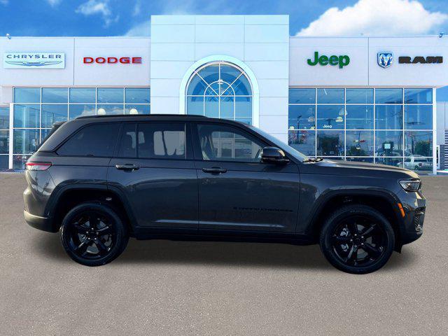 new 2025 Jeep Grand Cherokee car, priced at $49,370