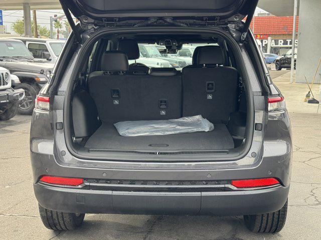 new 2025 Jeep Grand Cherokee car, priced at $46,100