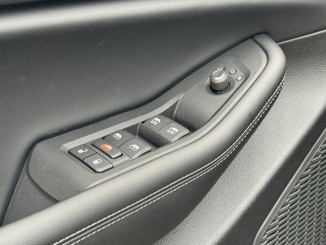 new 2025 Jeep Grand Cherokee car, priced at $46,100