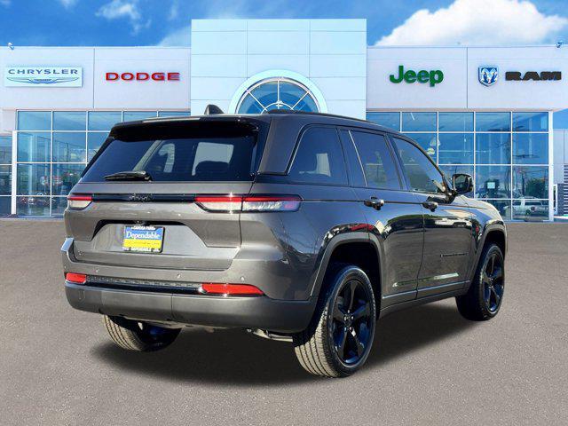 new 2025 Jeep Grand Cherokee car, priced at $47,370