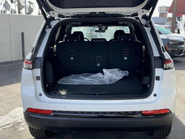 new 2025 Jeep Grand Cherokee car, priced at $49,530