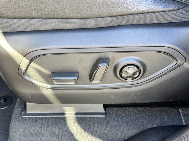 new 2025 Jeep Grand Cherokee car, priced at $46,220