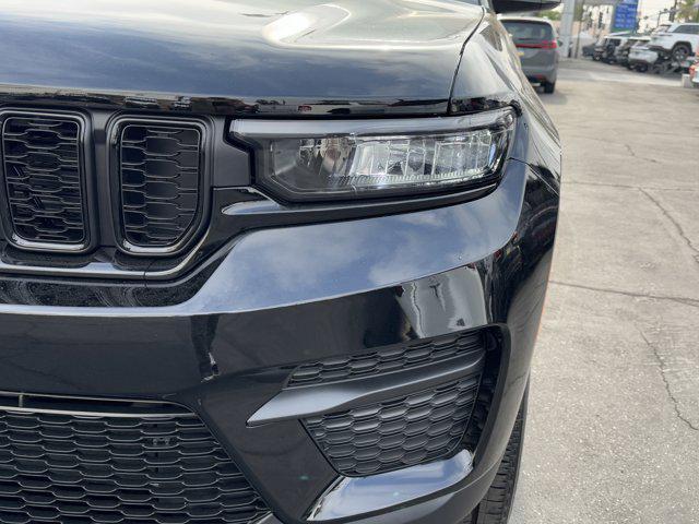 new 2025 Jeep Grand Cherokee car, priced at $49,370