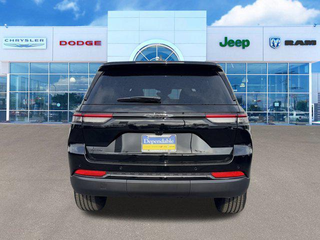 new 2025 Jeep Grand Cherokee car, priced at $49,370