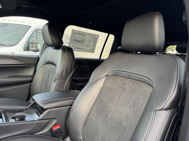 new 2025 Jeep Grand Cherokee L car, priced at $51,800