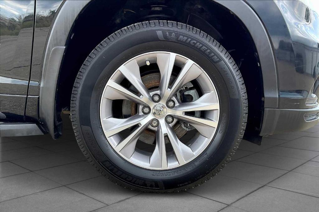 used 2014 Toyota Highlander car, priced at $18,685