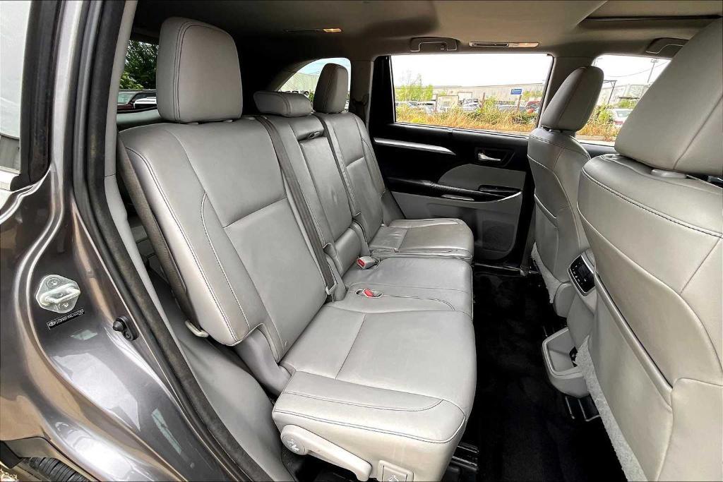 used 2014 Toyota Highlander car, priced at $18,563