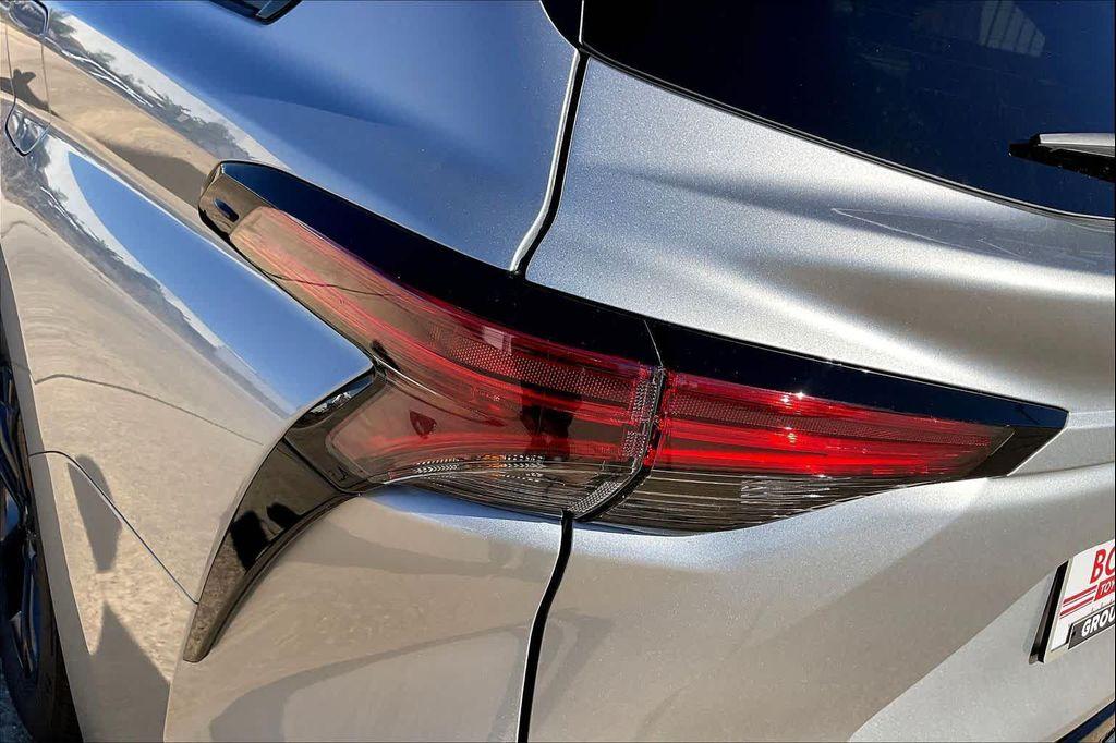 new 2025 Toyota Sienna car, priced at $53,438
