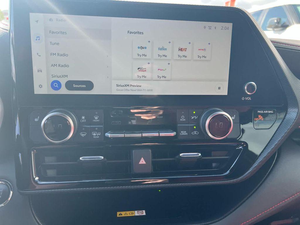 used 2023 Toyota Highlander car, priced at $35,900