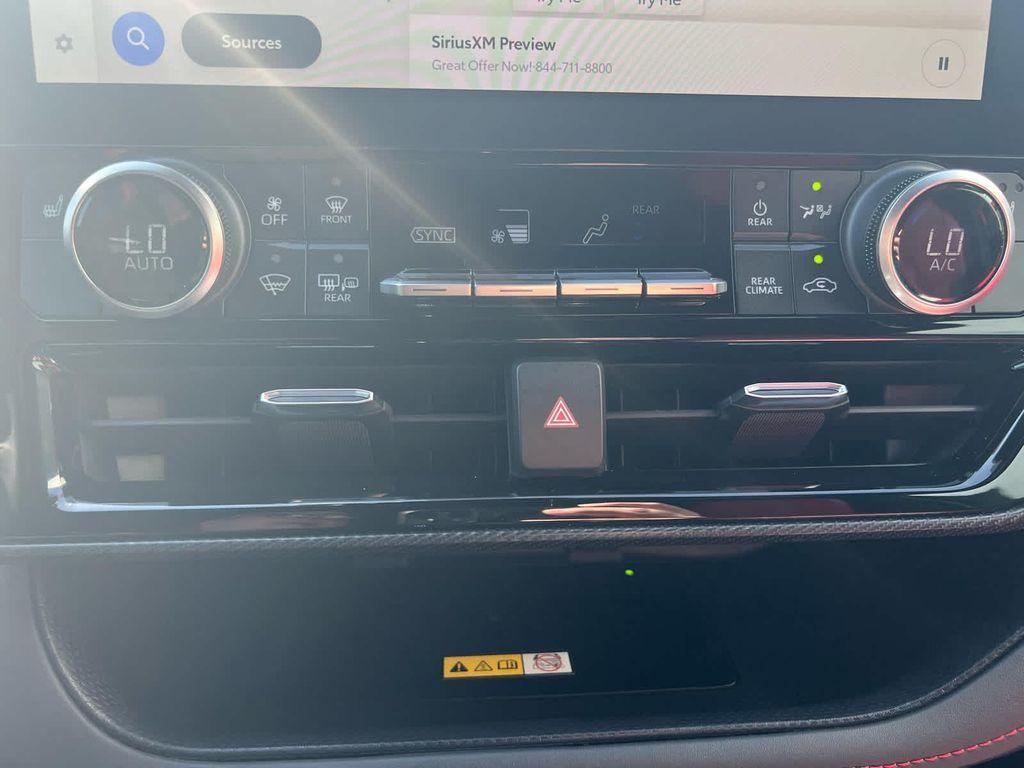 used 2023 Toyota Highlander car, priced at $35,900